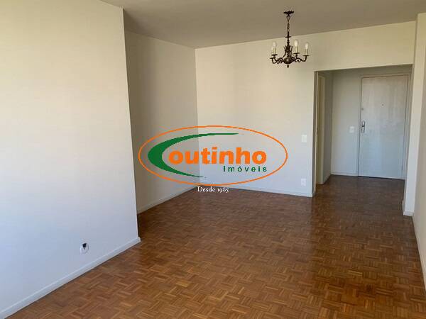 Apartamento à venda com 3 quartos, 100m² - Foto 1