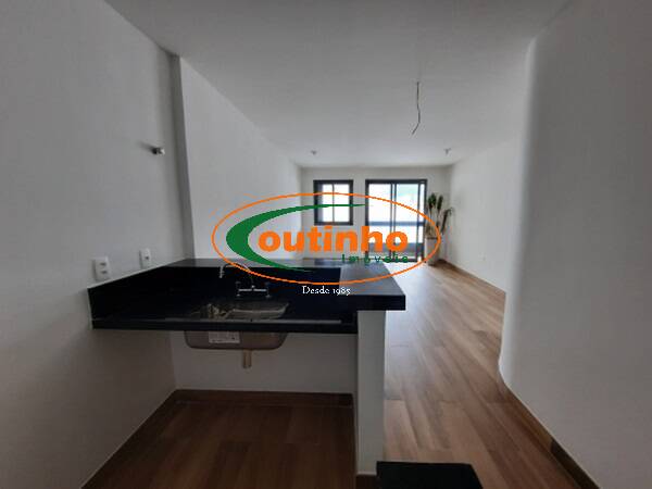 Apartamento à venda com 1 quarto, 44m² - Foto 11