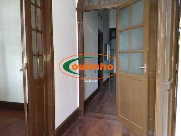 Casa à venda com 4 quartos, 278m² - Foto 4