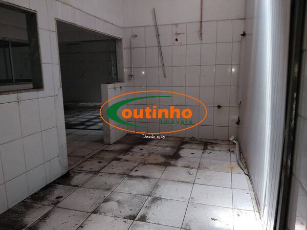 Casa à venda com 4 quartos, 278m² - Foto 35