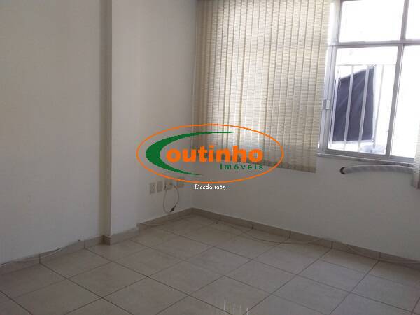 Apartamento à venda com 2 quartos, 69m² - Foto 26