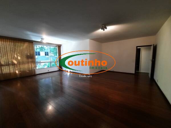 Apartamento à venda com 4 quartos, 150m² - Foto 1