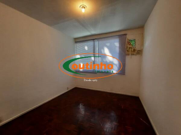 Apartamento à venda com 4 quartos, 150m² - Foto 7