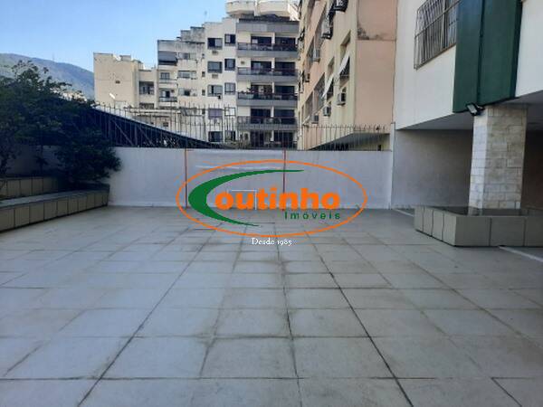 Apartamento à venda com 4 quartos, 150m² - Foto 26