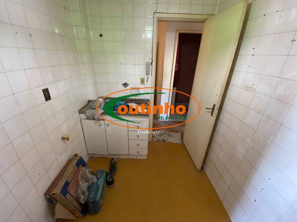 Apartamento à venda com 2 quartos, 60m² - Foto 20