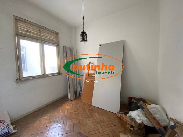 Apartamento à venda com 2 quartos, 60m² - Foto 3