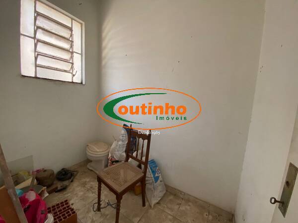 Apartamento à venda com 2 quartos, 60m² - Foto 23