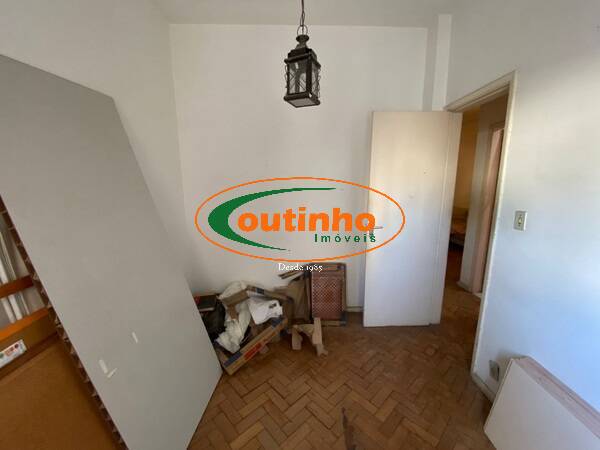 Apartamento à venda com 2 quartos, 60m² - Foto 4