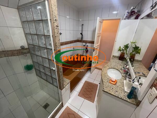 Casa à venda com 5 quartos, 257m² - Foto 44