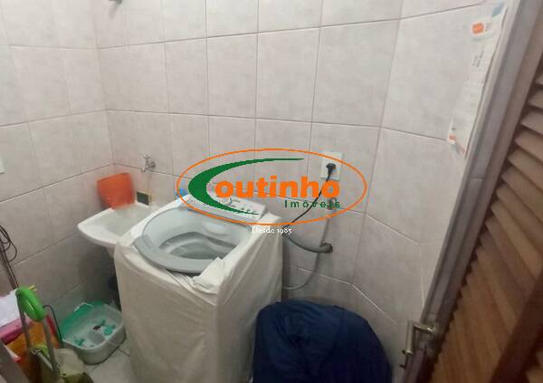 Apartamento à venda com 2 quartos, 70m² - Foto 10