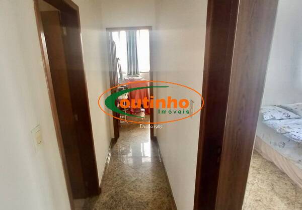 Apartamento à venda com 2 quartos, 70m² - Foto 4