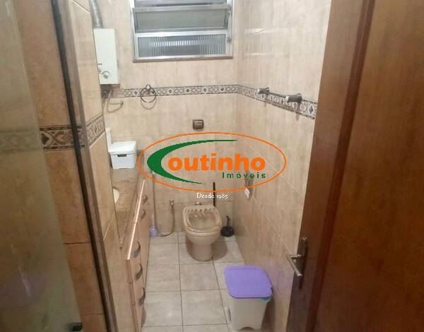 Apartamento à venda com 2 quartos, 70m² - Foto 12