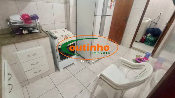 Apartamento à venda com 2 quartos, 70m² - Foto 14