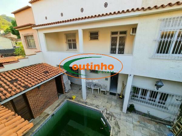 Casa à venda com 7 quartos, 371m² - Foto 35