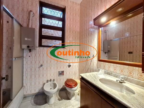 Casa à venda com 7 quartos, 371m² - Foto 24