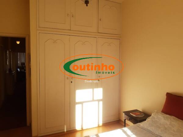 Apartamento à venda com 4 quartos, 165m² - Foto 19