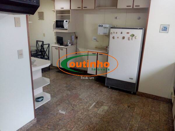 Apartamento à venda com 4 quartos, 180m² - Foto 34