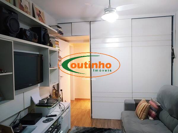 Apartamento à venda com 2 quartos, 75m² - Foto 6