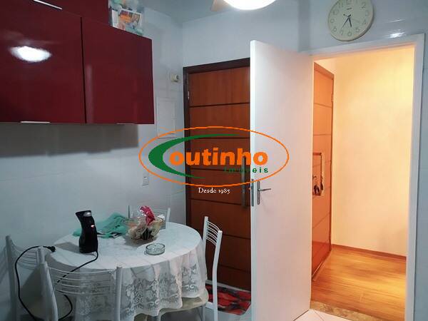 Apartamento à venda com 2 quartos, 75m² - Foto 22