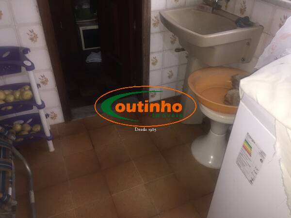 Apartamento à venda com 2 quartos, 95m² - Foto 16