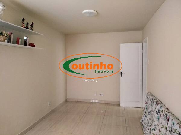 Apartamento à venda com 3 quartos, 90m² - Foto 4