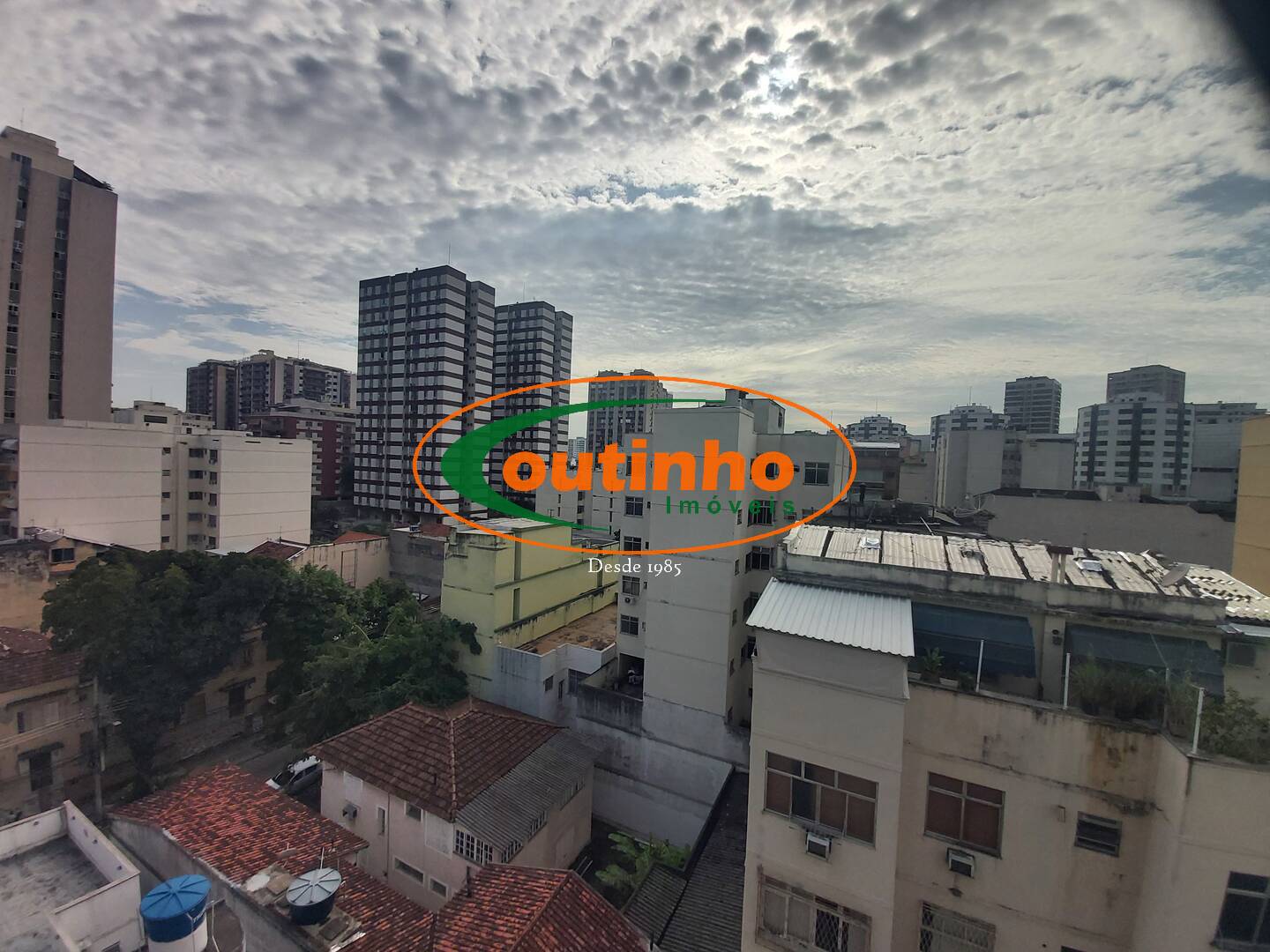 Cobertura à venda com 2 quartos, 80m² - Foto 1