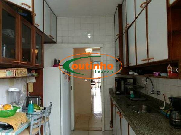 Apartamento à venda com 2 quartos, 82m² - Foto 11