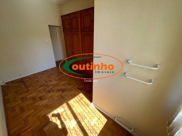 Apartamento à venda com 2 quartos, 63m² - Foto 3