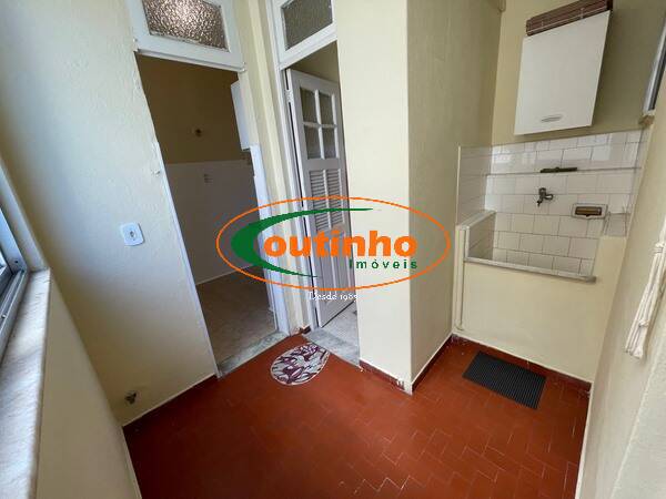 Apartamento à venda com 2 quartos, 63m² - Foto 5