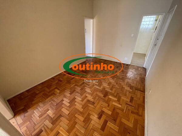 Apartamento à venda com 2 quartos, 63m² - Foto 16