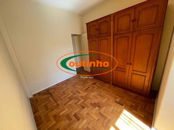 Apartamento à venda com 2 quartos, 63m² - Foto 19