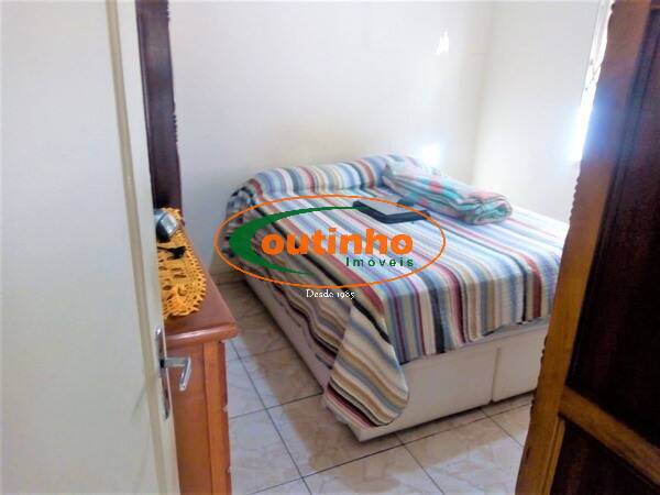 Apartamento à venda com 2 quartos, 70m² - Foto 11