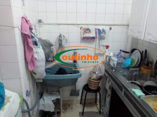 Apartamento à venda com 2 quartos, 70m² - Foto 18