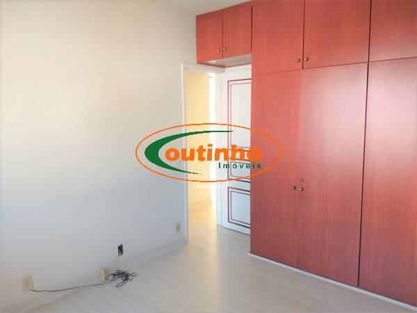 Apartamento à venda com 2 quartos, 74m² - Foto 12