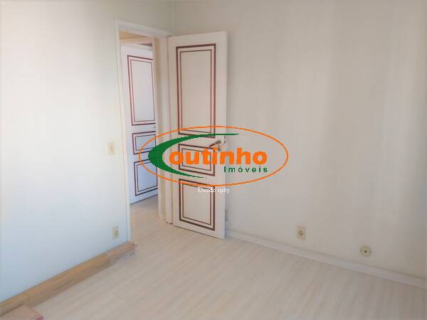 Apartamento à venda com 2 quartos, 74m² - Foto 17