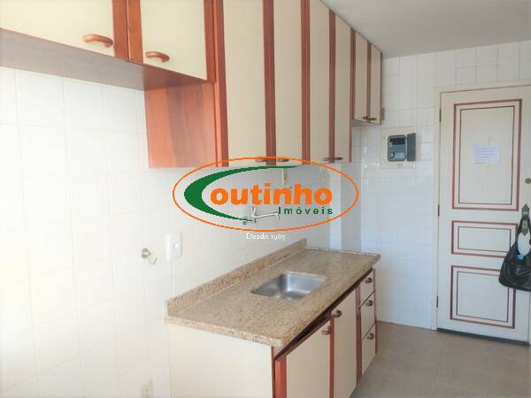 Apartamento à venda com 2 quartos, 74m² - Foto 25