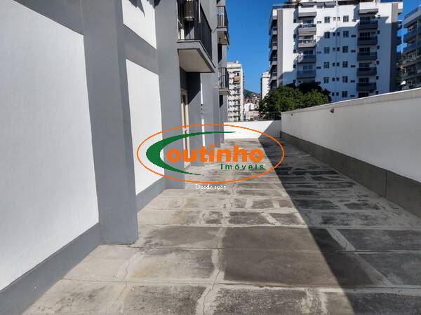 Apartamento à venda com 2 quartos, 74m² - Foto 36