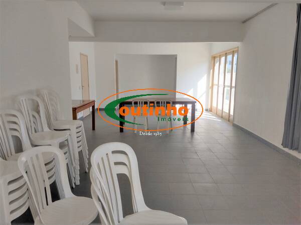 Apartamento à venda com 2 quartos, 74m² - Foto 35