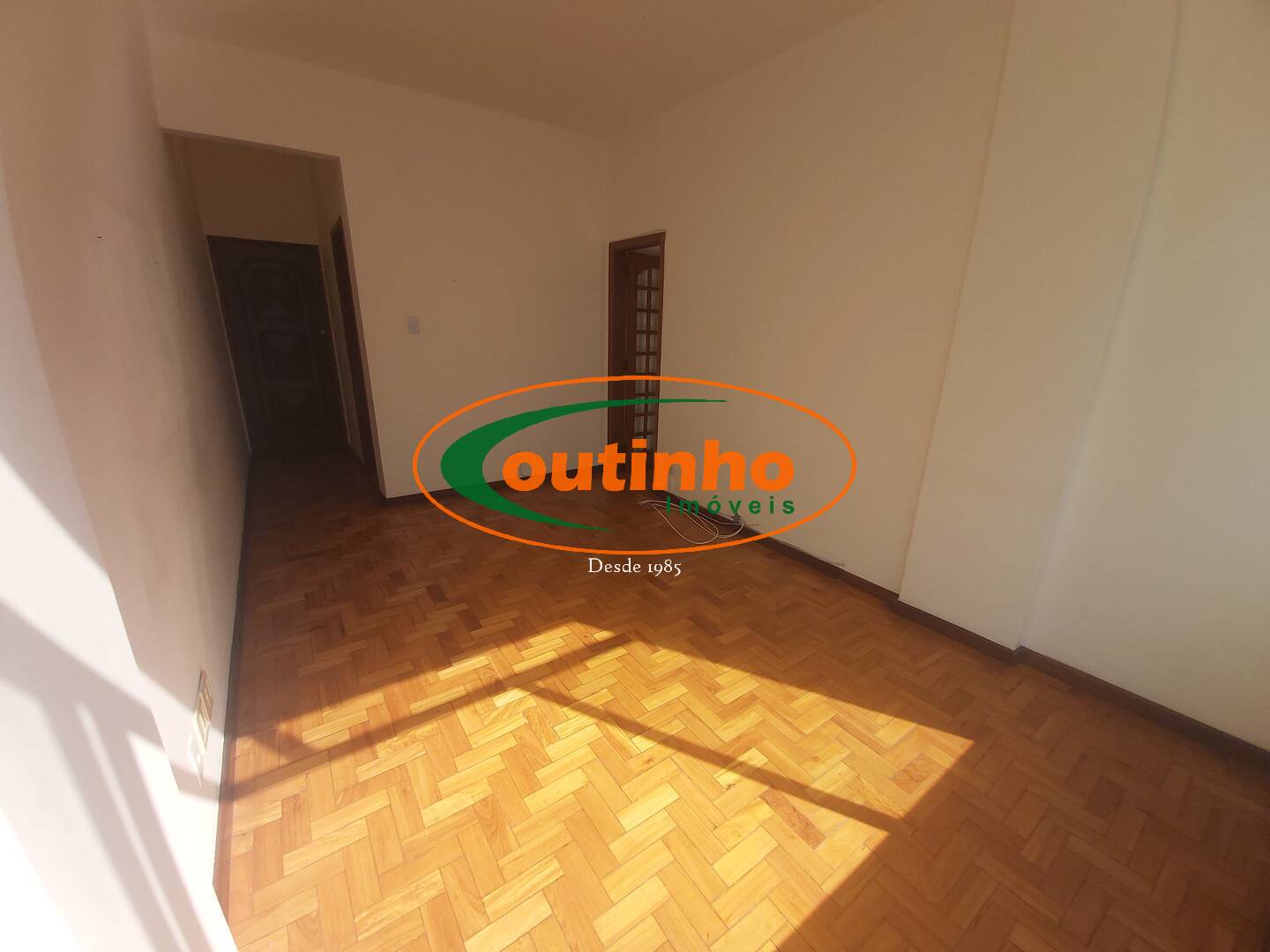 Apartamento à venda com 2 quartos, 69m² - Foto 4