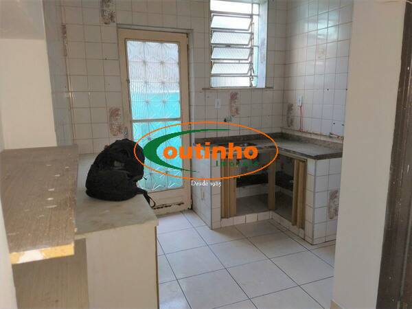 Apartamento à venda com 2 quartos, 105m² - Foto 11