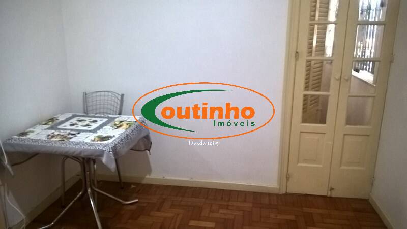 Apartamento à venda com 2 quartos, 70m² - Foto 19