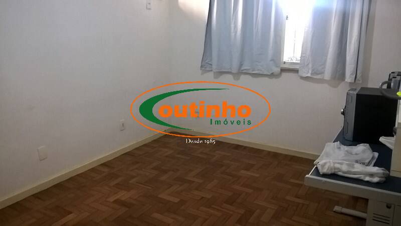 Apartamento à venda com 2 quartos, 70m² - Foto 22