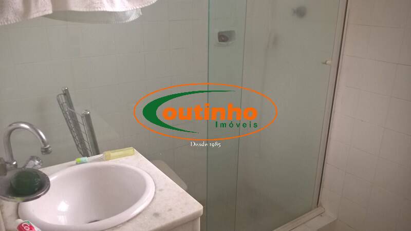 Apartamento à venda com 2 quartos, 70m² - Foto 25