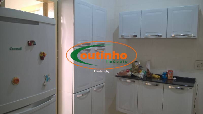 Apartamento à venda com 2 quartos, 70m² - Foto 30