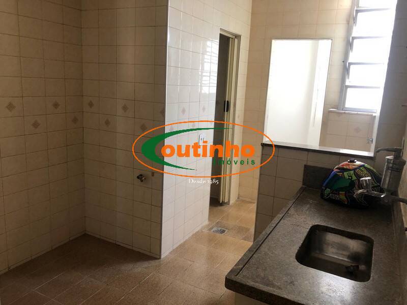 Apartamento à venda com 2 quartos, 75m² - Foto 17