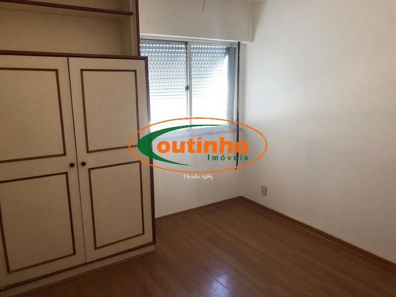 Apartamento à venda com 2 quartos, 75m² - Foto 31