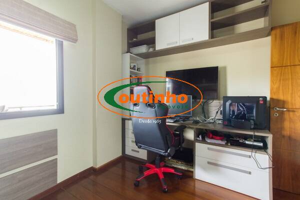 Apartamento à venda com 4 quartos, 140m² - Foto 15