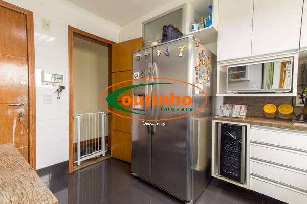 Apartamento à venda com 4 quartos, 140m² - Foto 28