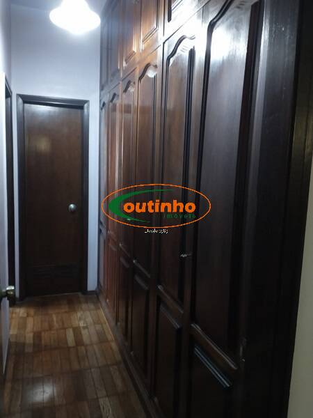 Apartamento à venda com 3 quartos, 162m² - Foto 9