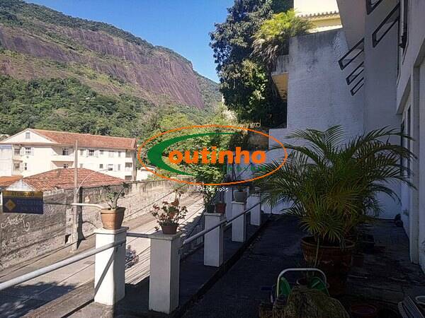 Casa à venda com 5 quartos, 400m² - Foto 2